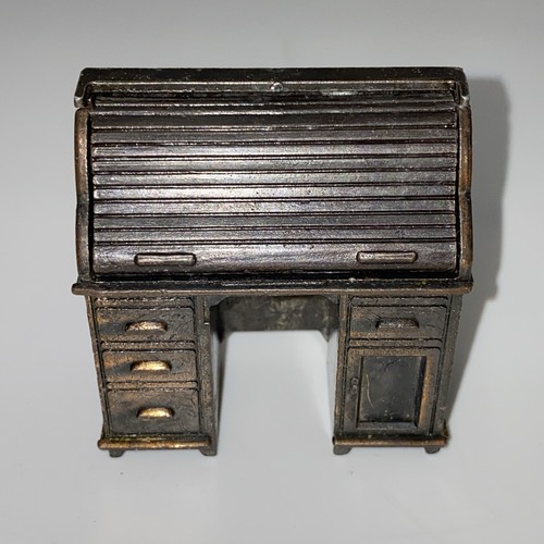Die cast metal - die,